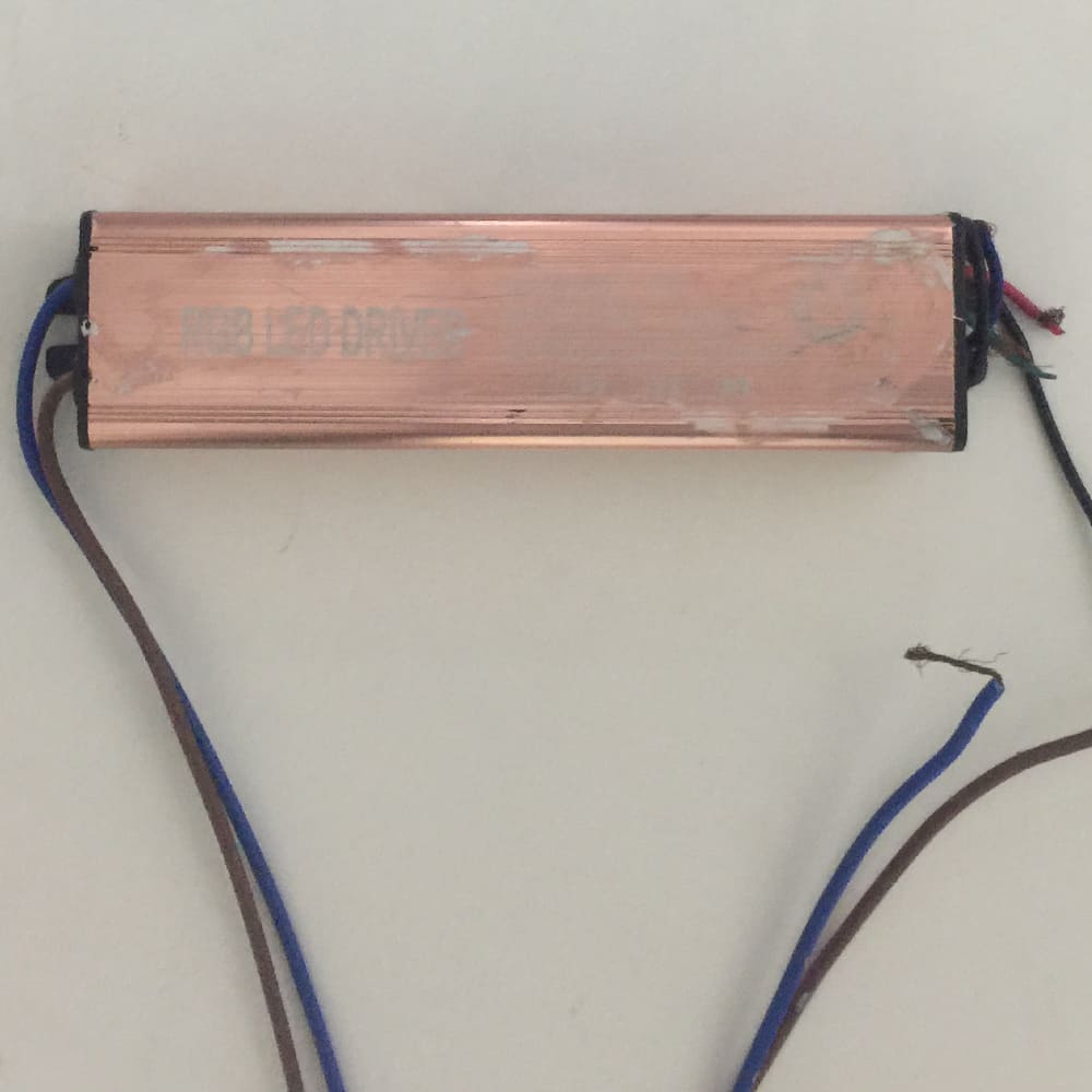 Driver p/Lampara LED RGB (90-265Vac, 27-36W, Output: 30-40Vdc, 270mA, IP65)