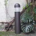 Bolardo LED, DGIN-25A, 25W, WW 3000K, 100-277Vac, Dimensiones: Ø200xH1090mm, Material: Aluminio, IP65, 150 Grados, Gris Oscuro