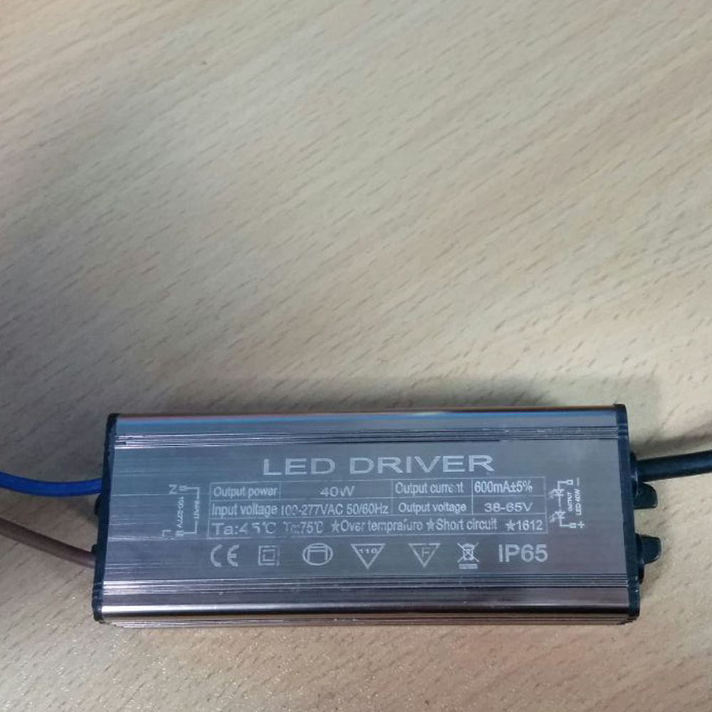 Driver p/Lampara LED IP65, 40W, 100-277Vac, Output: 38-65Vdc, 600mA