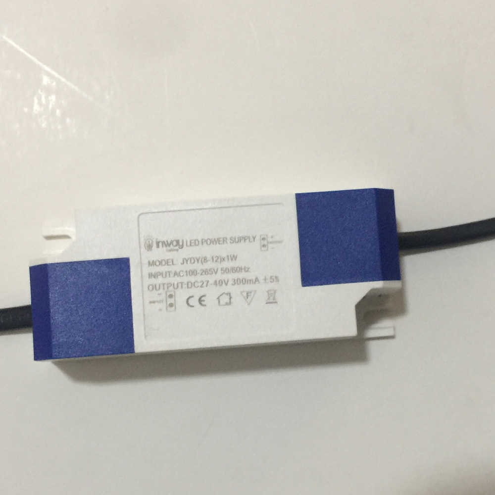 Driver p/Lámpara LED, 8-12W, 100-265Vac, Output: 27-40Vdc, 300mA, IP20