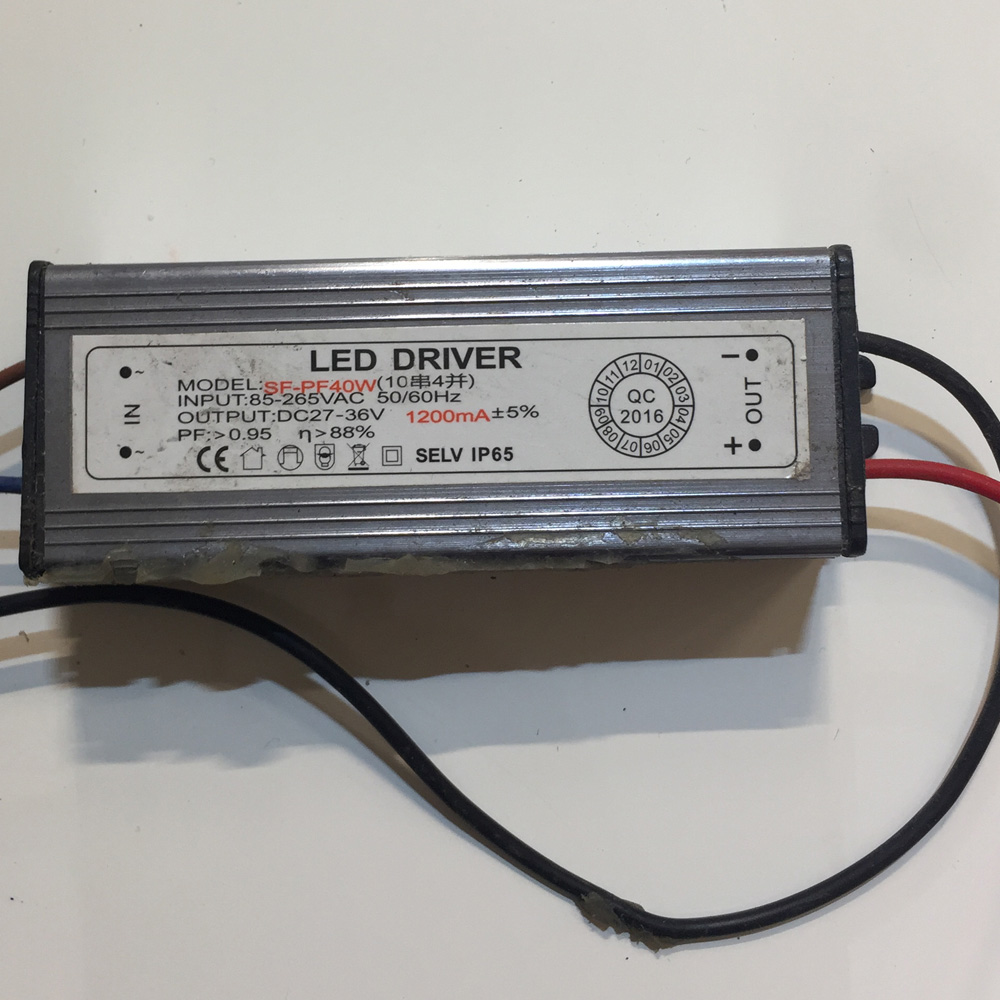 Driver p/Lámpara LED, IP65, 40W, 85-265Vac, 27-36Vdc, 1200mA, PF&gt;0.95