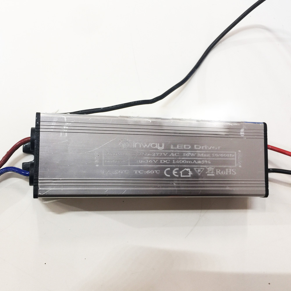 Driver p/Lámpara LED, 50W, 100-277Vac, con Supresor de Pico Interno de 4KV, Output: 30-36VdcVdc, 1400mA, IP65