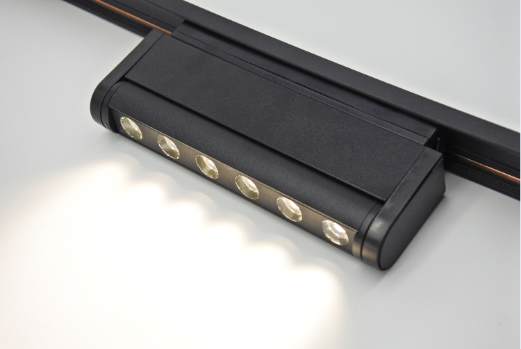 Lámpara Slim Magnética LED p/Riel de 27mm de ancho con Rejilla / Ajustable, 6W, 5&quot;(127mm), 4000K Blanco Natural, 48Vdc, Instalación: Empotrar o Superficie, 24 Grados, Negra