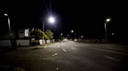 Lámpara de Calle LED Tipo COB con Fotocelda, 150W, 6000K Blanco Frío, 100-277Vac, Type I Short, 90x145 Grados