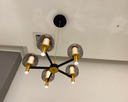 Lámpara LED Decorativa Colgante, DG60827P, 34W, 4000K Blanco Natural, 85-265Vac, Dimensiones: 600x600x1500mm, IP20, Negra con dorado