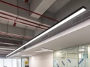 Perfil de Aluminio p/Cinta LED con PCB de 40mm, DG-C5075, Medidas: 50x75x2400mm, p/Colgar, incluye: difusor opal con nivel de transparencia de un 65%, 2 tapas terminales, 4 tornillos y 8 clips, Negro