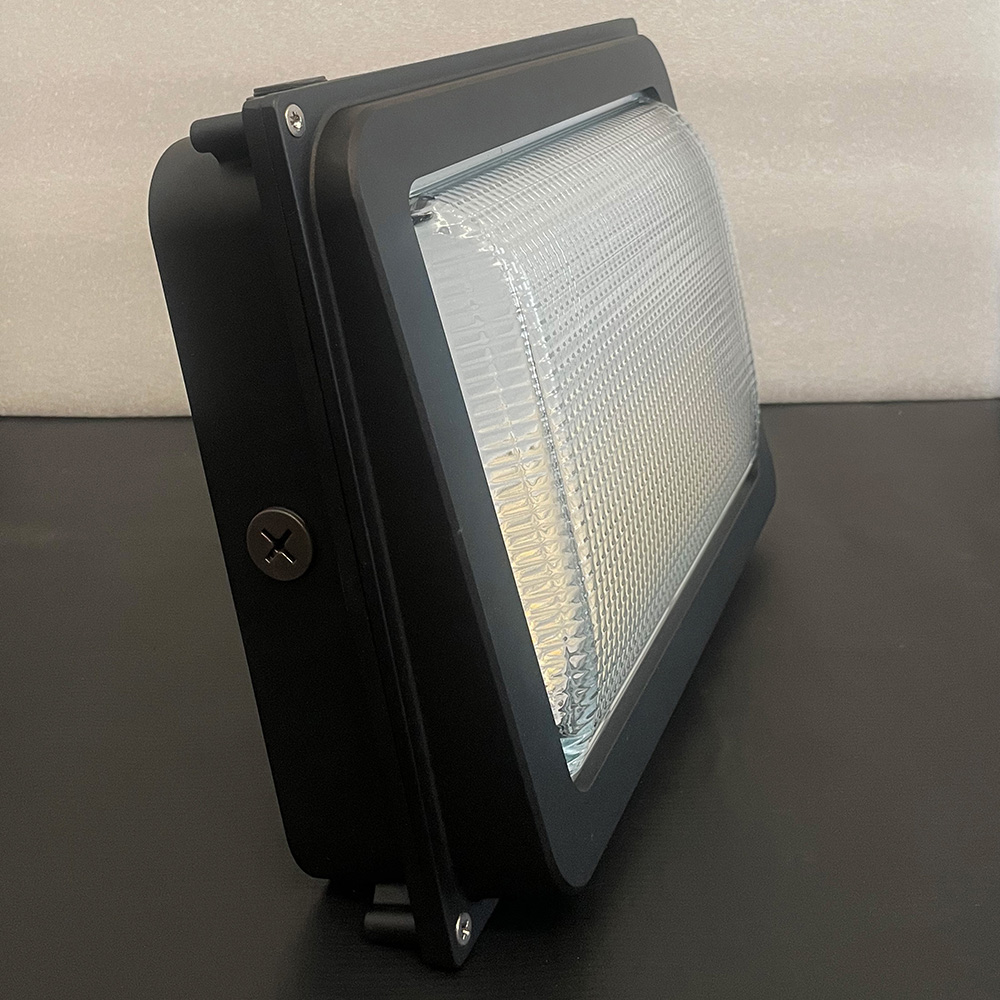 Lámpara Wall Pack LED SMD, 30W / 40W / 60W, Múltiple CCT WW 3000K / NW 4000K / 5000K, 100-277Vac, Type IV, IP65