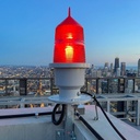 Luz de Obstrucción Cónica / 6-8Lux, 15W, secuencia parpadeo 20-60 ciclos por minuto, Rojo, 110Vac, Dimensiones: 300x500mm, IP65, 270 Grados