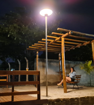 Lámpara Solar Garden Light LED, 20W, con Panel Integrado de 12.5W, 10V, 3000K + 4000K, Con Batería de Litio 38.4Wh, 6.4V, 6000mAh, Base: 50-60mm, IP65, 360 Grados