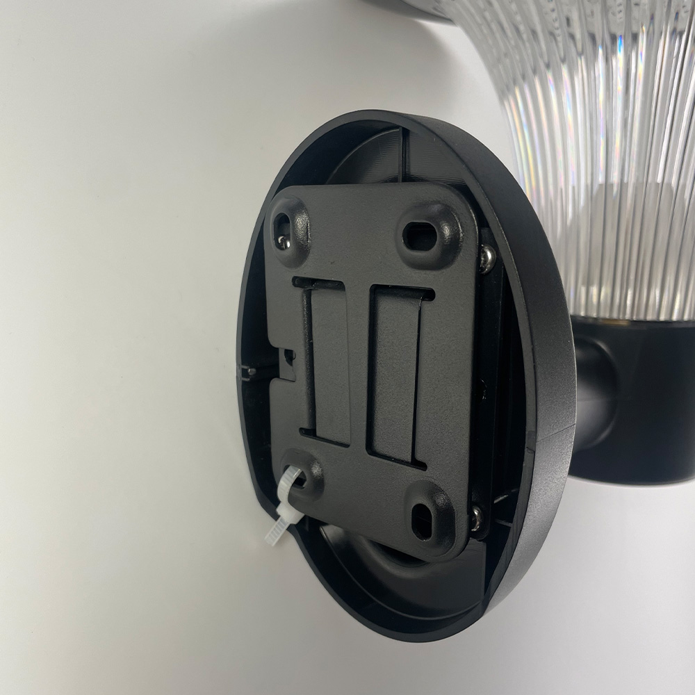 Lámpara Solar LED de Pared (Aplique) de 15W con Panel Solar Integrado de 5.8W, 4.5V y Sensor de Movimiento, 3000K + 4000K, 360 Grados, Con Batería de Litio de 19.2Wh, IP65, Dimensiones: 257x288.5x206.5mm, Negro