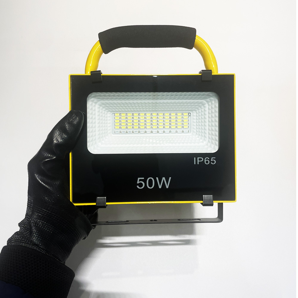 Reflector SMD LED Recargable, 50W, 6000K Blanco Frío, 100-240Vac, IP65, 120 Grados