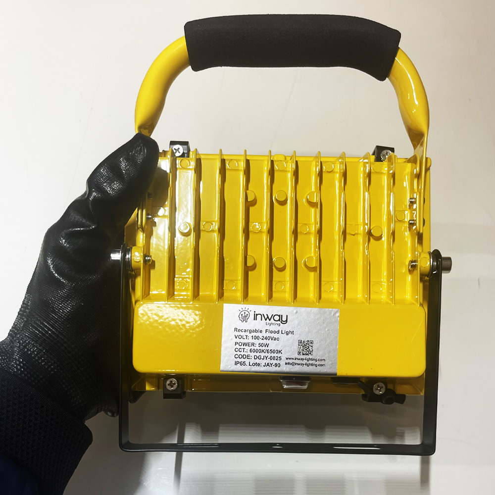 Reflector SMD LED Recargable, 50W, 6000K Blanco Frío, 100-240Vac, IP65, 120 Grados