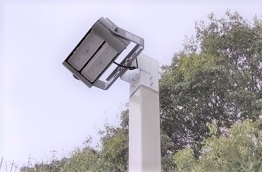 [DGPR-1029517] Lámpara Flood Light LED Modular FL2C-2, 120W, 2 Módulos, 3000K Blanco Cálido, M33A-VCA (1x63pcs), 1325, 25 Grados, SANAN 3030, 72,000 horas de vida útil, 100-277Vac, IP68, Gris