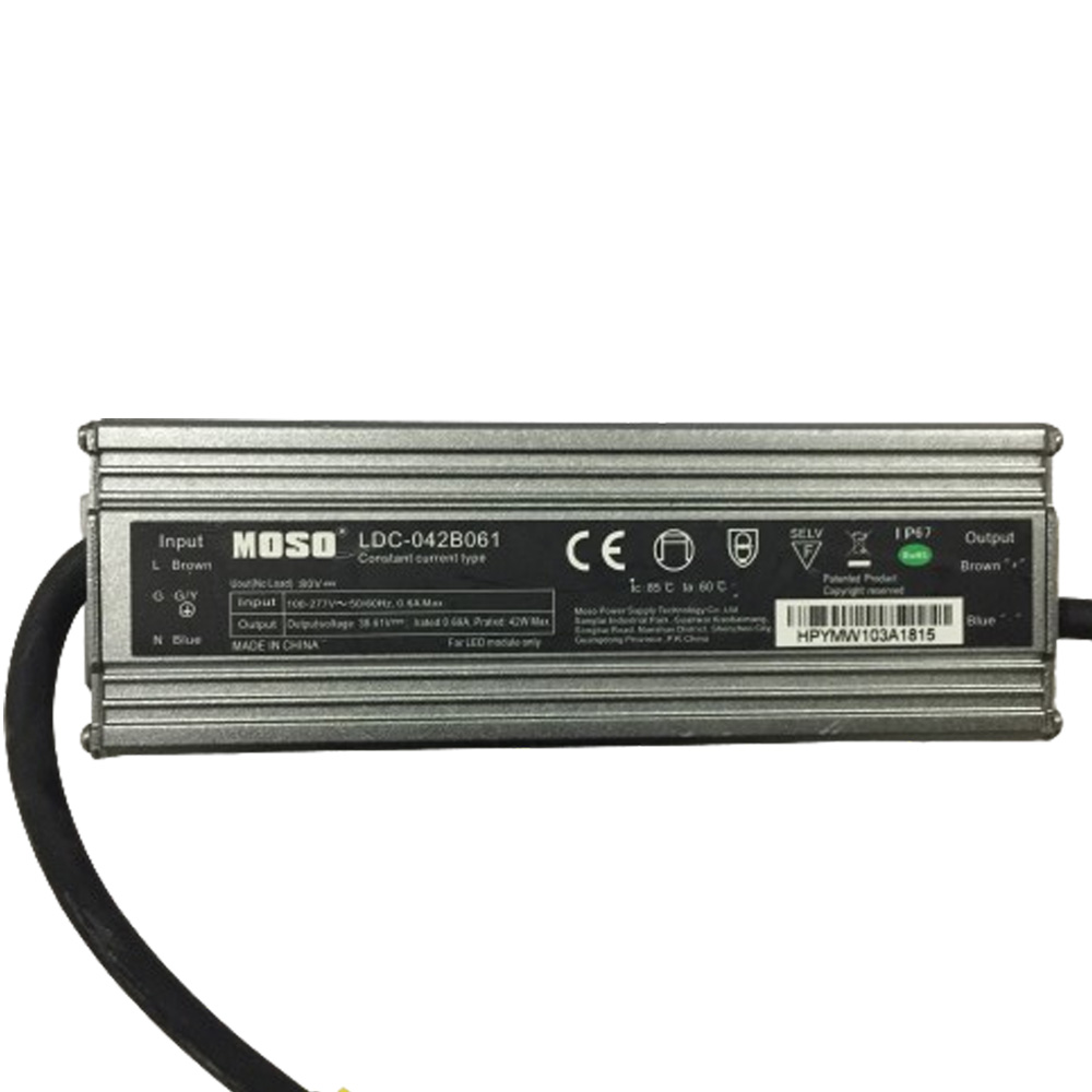 Driver p/Lámpara LED, 42W, 100-277Vac, Output: 38-61Vdc, Con conector IP68 en la salida, 690mA, IP67