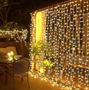 [DGPR-1024394] Cortina tipo Cascada LED p/Exterior, 2500K, 110Vac, 600pcs, 2Mx3M, Con cable blanco, IP44