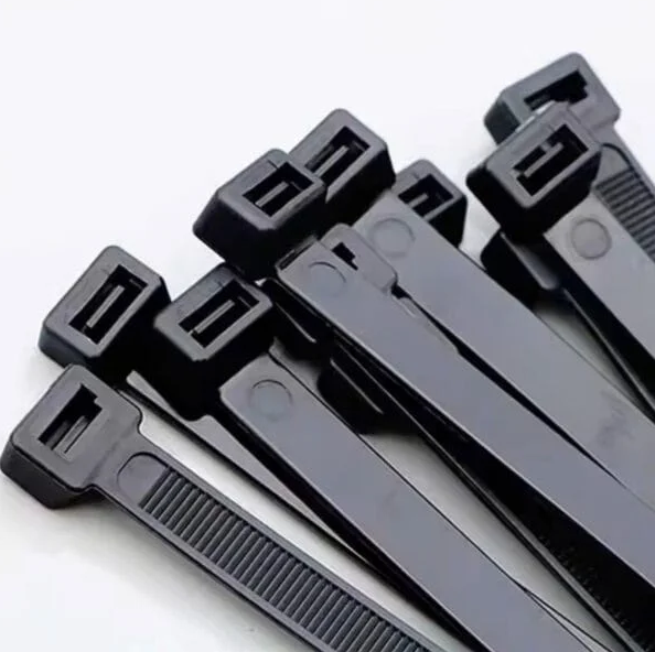 Tira Plásticas (Tie Wrap) de _ mm, Paquete de 50pcs