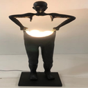 [DGPR-1028845] Eos Radiante: Una figura estelizada que irradia luz desde el centro del cuerpo, simbolizando el amanecer y la renovación, derivado de Eos.