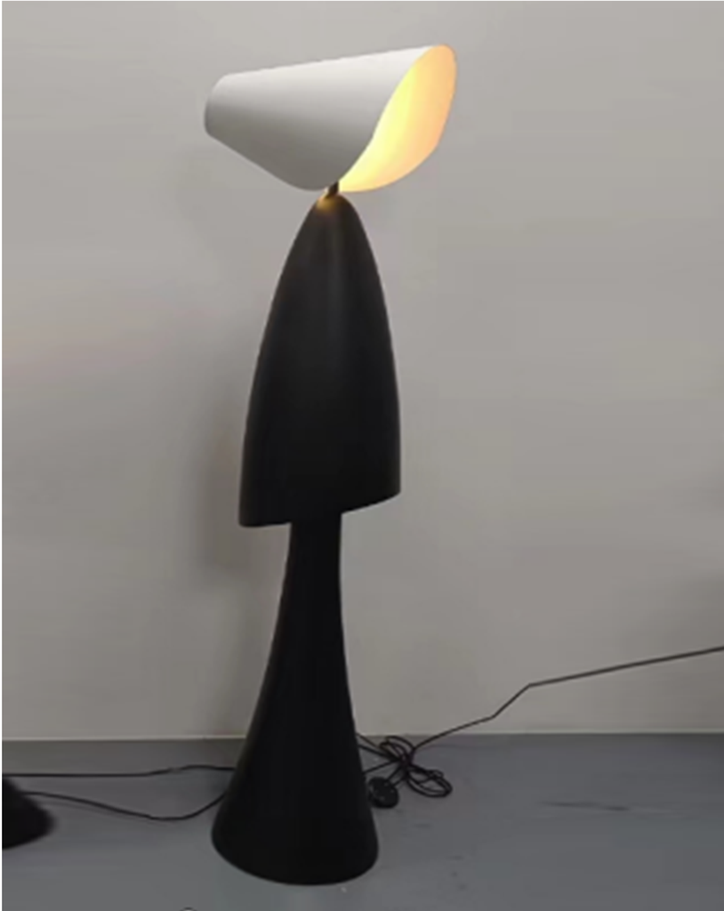 Helena: Escultura minimalista, con un estilo abstracto y delicado, que transmite la perfección clásica de Helena de Troya.