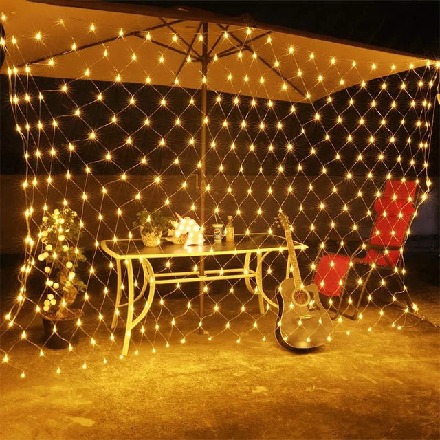 Malla Navideña LED p/Exterior, 10W, 1,275Lm, 2700K Blanco Cálido,  150pcs de LED, 1.5Mx1.5M, Con cable verde de cobre φ0.2mm2, IP44