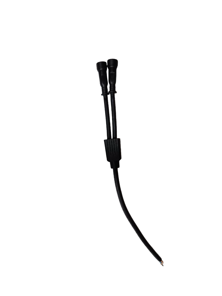 Adaptadores para Extensiones Navideñas de 2 salidas, 110Vac, largo: 40cm, Con cable verde de cobre 2xφ0.2mm2