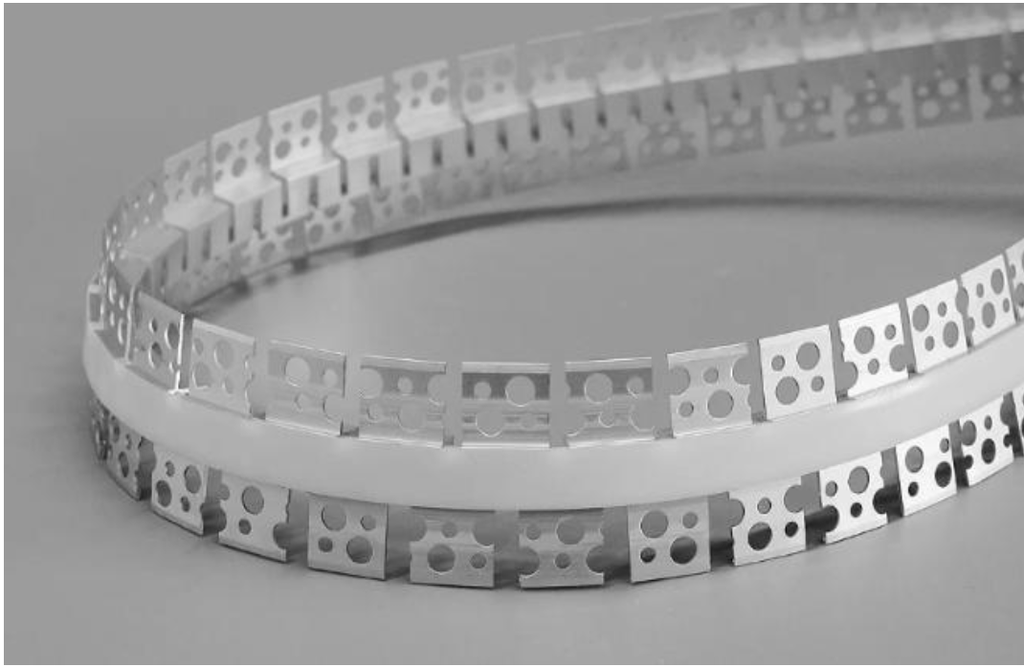 Perfil Flexible de Aluminio p/Cinta LED para PCB de 5-9mm, DG-E5313, Medidas: 52.5x13x2500mm, p/Empotrar, incluye: difusor opal con nivel de transparencia de un 65%, 2 tapas terminales y 4 clips, Plateado