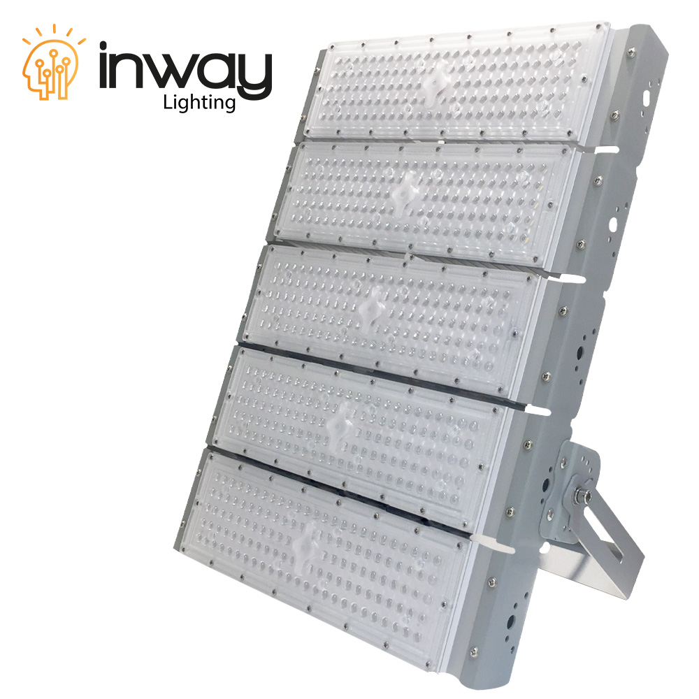 Reflector LED RayFlex de 5 módulos, 500W, 3000K Blanco Cálido, 100-277Vac, IP65, 60 Grados, Gris